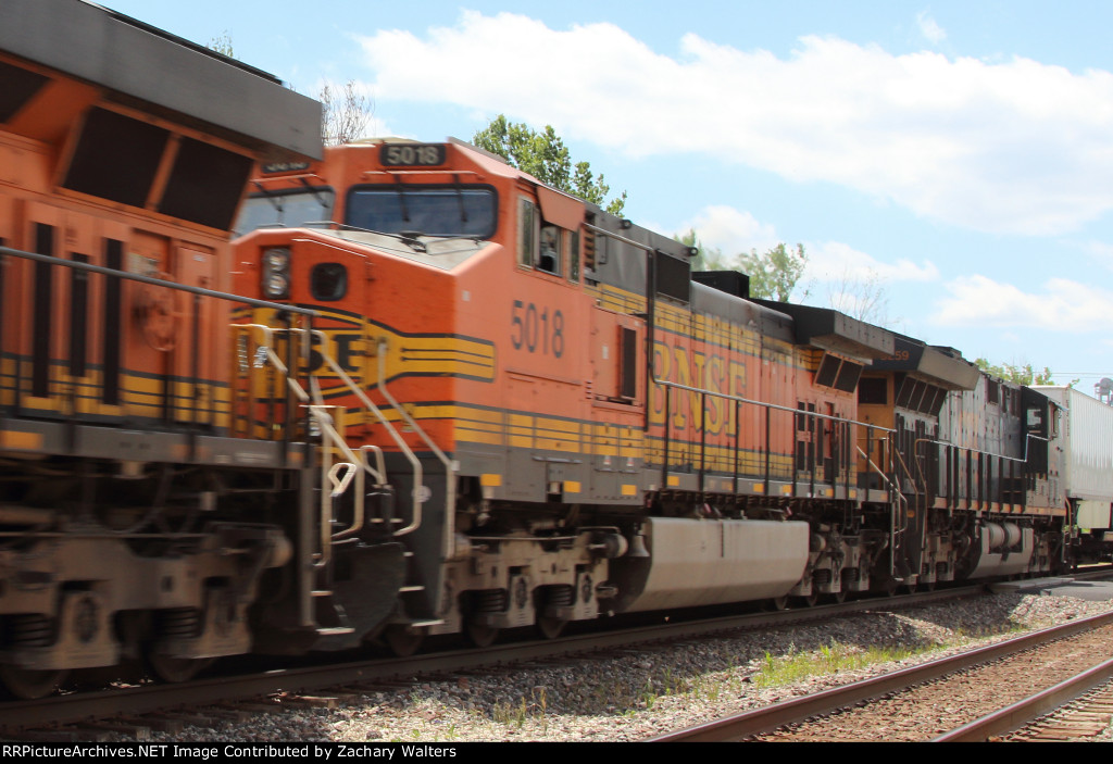 BNSF 5018 CSX 5259